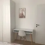 Apartament 3 Bed Modern Flat Close To The