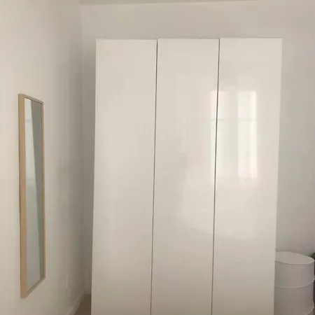 3 Bed Modern Flat Close To The * Nice